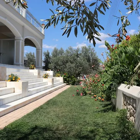 Nereides Luxury Villas 4