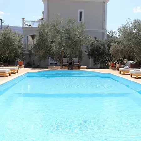 Nereides Luxury Villas 4 * Κάτω Αλμυρή