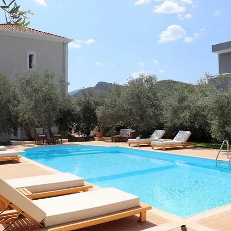 Nereides Luxury Villas 4